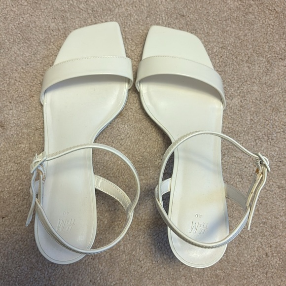H&M white heels size 9 - Picture 3 of 5